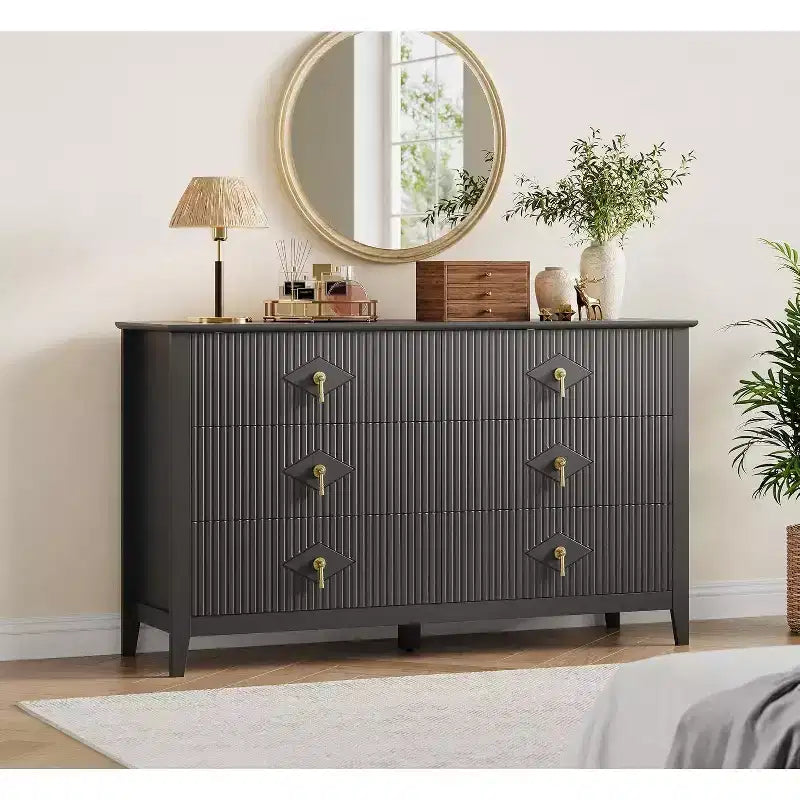 Commode de chambre avec tiroirs cannelés, style moderne
