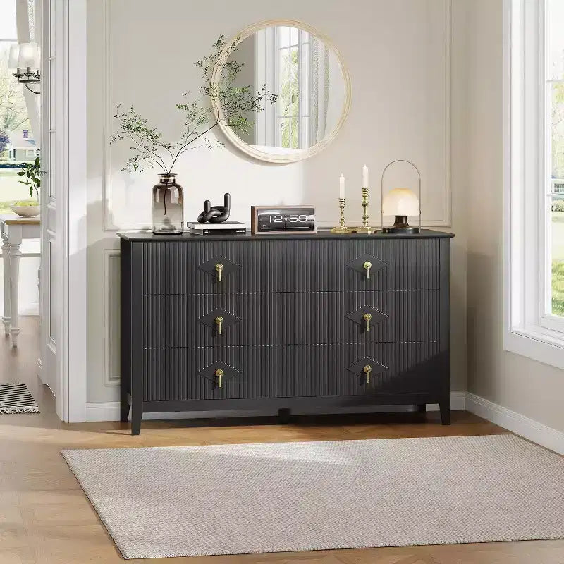 Commode de chambre avec tiroirs cannelés, style moderne