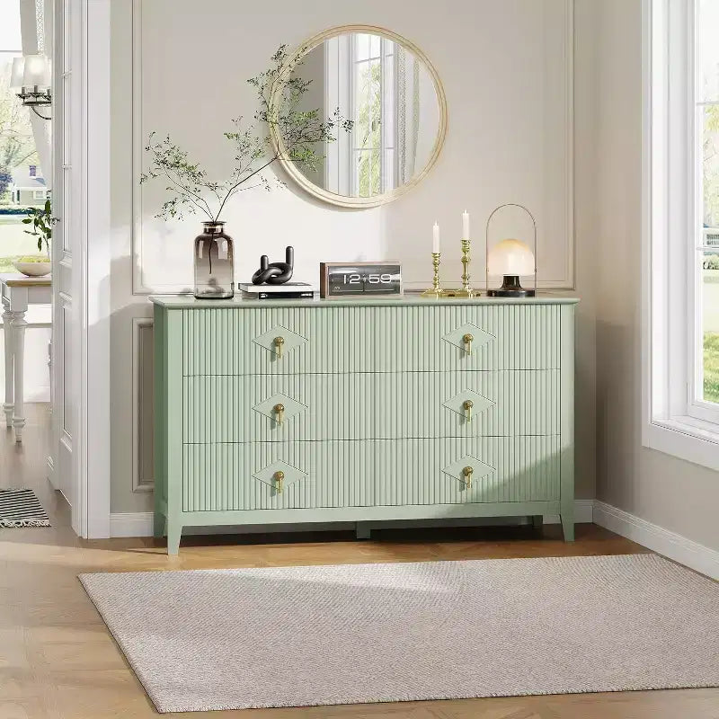 Commode de chambre avec tiroirs cannelés, style moderne