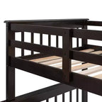 Lit superposé jumeau sur grand lit double avec escalier intégré