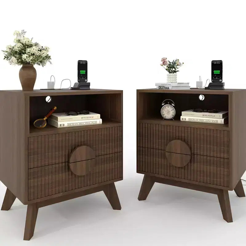 Table de chevet moderne avec finition cannelée