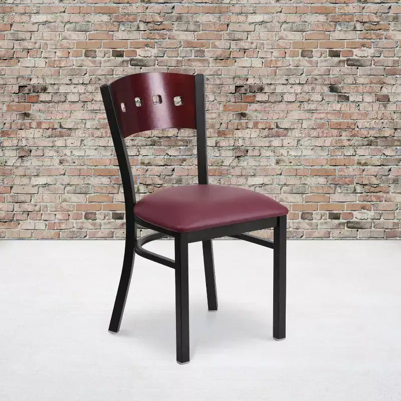 Chaise de salle à manger de restaurant en métal noir